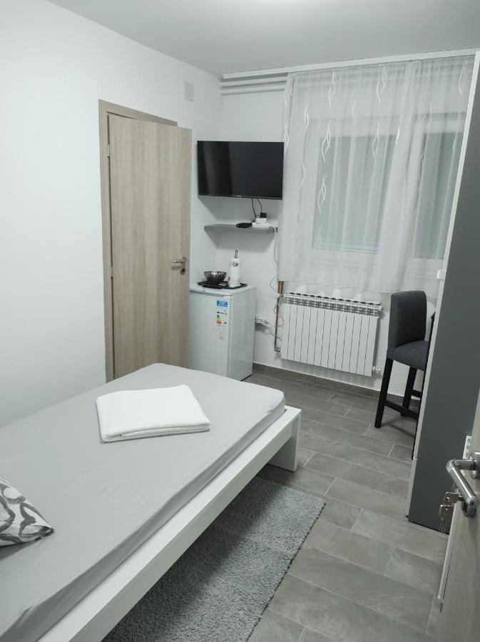 Happy Room Karlovac Ngoại thất bức ảnh